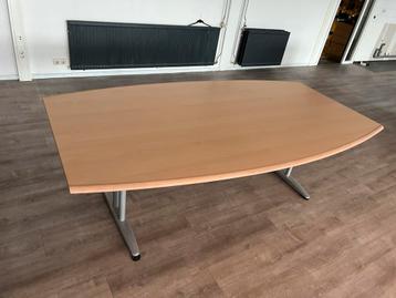 Vergadertafel + 6 stoelen