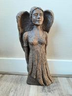 Beeld van klei engel vrouw, Ophalen of Verzenden, Gebruikt, Mens