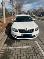 TAXI KLAAR Skoda Octavia 1.6 TDI 77KW Combi Dsg-7 2014 Wit, Auto's, Origineel Nederlands, Te koop, 5 stoelen, 25 km/l