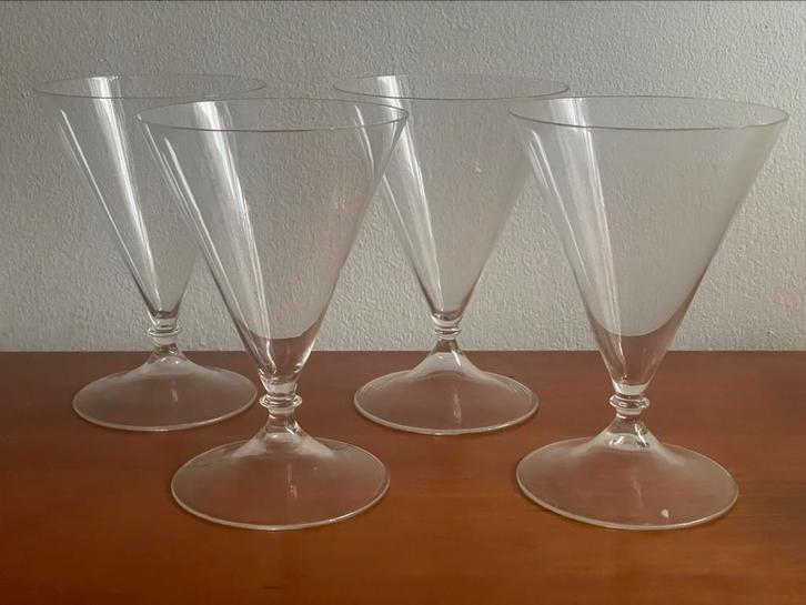 Gerard Muller: 4 Funnel glazen Josephinenhütte, Schreiberhau, Antiek en Kunst, Antiek | Glas en Kristal, Ophalen of Verzenden