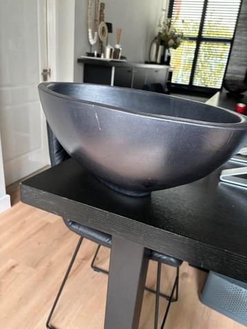 2 decoratieve ovale schalen / potten beschikbaar voor biedingen