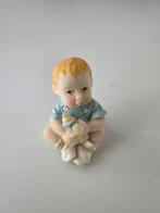 Schattig Beeldje van een Baby met Flesje, Decoratie, Cadeau, Ophalen, Zo goed als nieuw