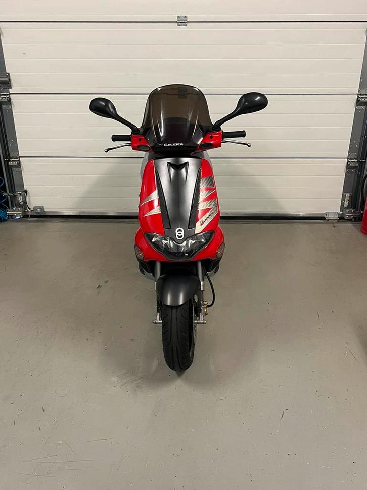 Gilera runner 50cc SP PRO 2T BROM BJ 2006, Fietsen en Brommers, Scooters | Piaggio, Zo goed als nieuw, Overige modellen, Benzine