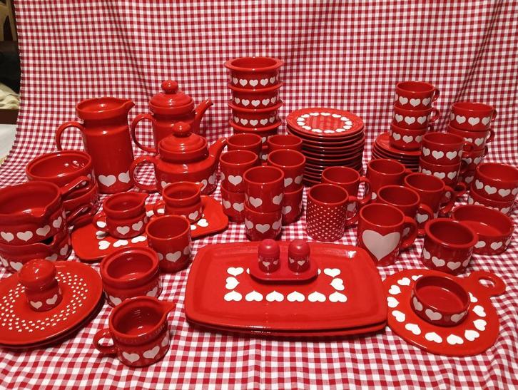 Vintage Waechtersbach rood hartjes servies, Huis en Inrichting, Keuken | Servies, Gebruikt, Compleet servies, Overige stijlen