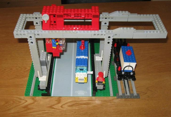 Lego containerkraan depot 7823, Kinderen en Baby's, Speelgoed | Duplo en Lego, Gebruikt, Lego, Complete set, Ophalen of Verzenden