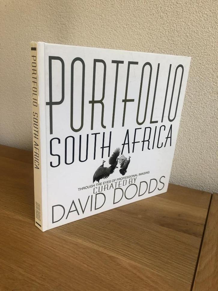 Portfolio South-Africa curated by David Dodds 1e druk 2002, Boeken, Kunst en Cultuur | Fotografie en Design, Zo goed als nieuw