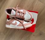 Nike dunk low rose whisper maat 39 roze wit zgan, Ophalen, Zo goed als nieuw, Roze, Sneakers of Gympen
