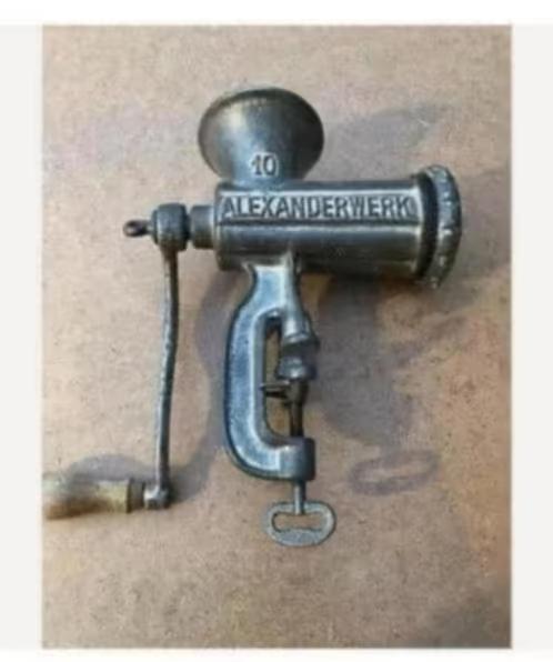 GEBRUIKT! Antieke vlees-/gehaktmolen “Alexanderwerk”, €25,99, Antiek en Kunst, Antiek | Keukenbenodigdheden, Ophalen of Verzenden