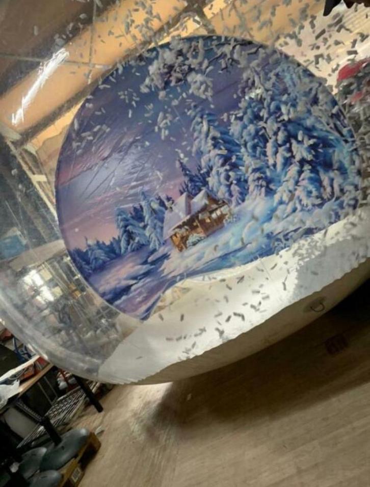 Snowglobe opblaasbaar 4 meter, Kinderen en Baby's, Speelgoed | Buiten | Springkussens, Zo goed als nieuw, Ophalen