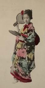 japan 1900 vrouw kimono waaier bloem, Verzenden, Voor 1920, Ongelopen, Overige thema's