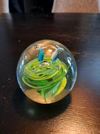 Glazen presse-papier met dolfijnen, Antiek en Kunst, Antiek | Glas en Kristal, Ophalen of Verzenden