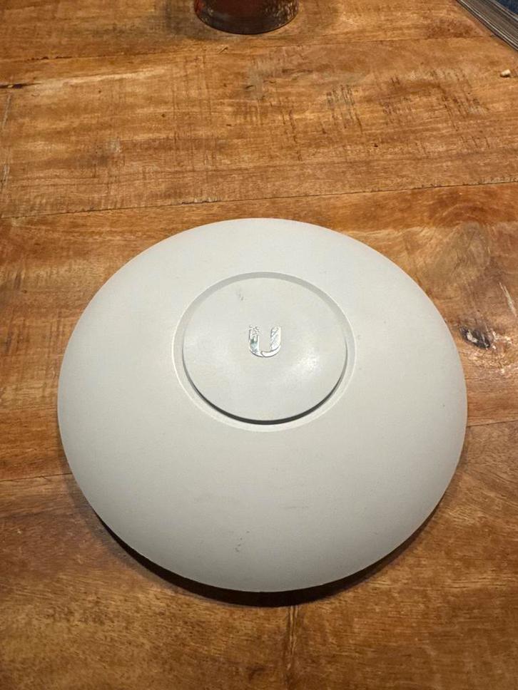 Unifi AC Pro Access Point - Gereset & Werkend, Computers en Software, Accesspoints, Gebruikt, Ophalen of Verzenden