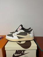 Nike Air Jordan 1 Low x Travis Scott "Reverse Mocha" sneaker, Kleding | Heren, Schoenen, Ophalen of Verzenden, Nieuw