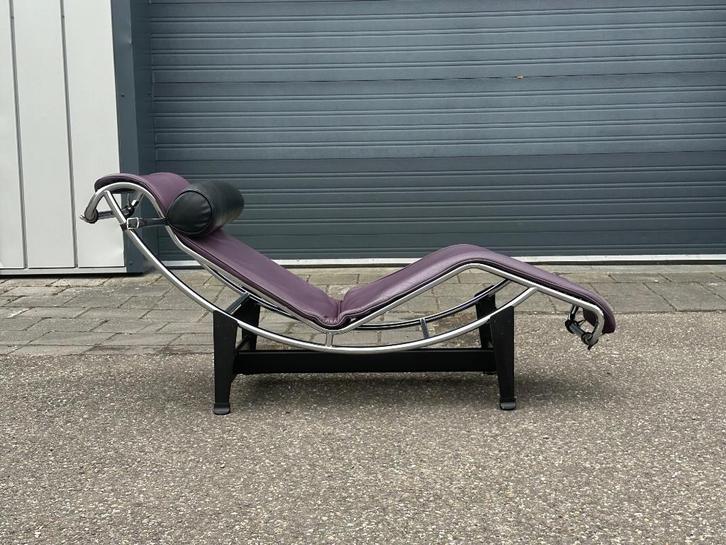 LC4 limited edition Chaise longue Corbusier Cassina 1990s, Huis en Inrichting, Banken | Sofa's en Chaises Longues, Gebruikt, Eenpersoons