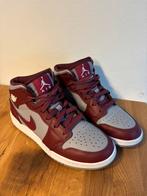 Nike air jordan damesschoenen, Nike Air Jordan, Ophalen of Verzenden, Zo goed als nieuw, Sneakers of Gympen