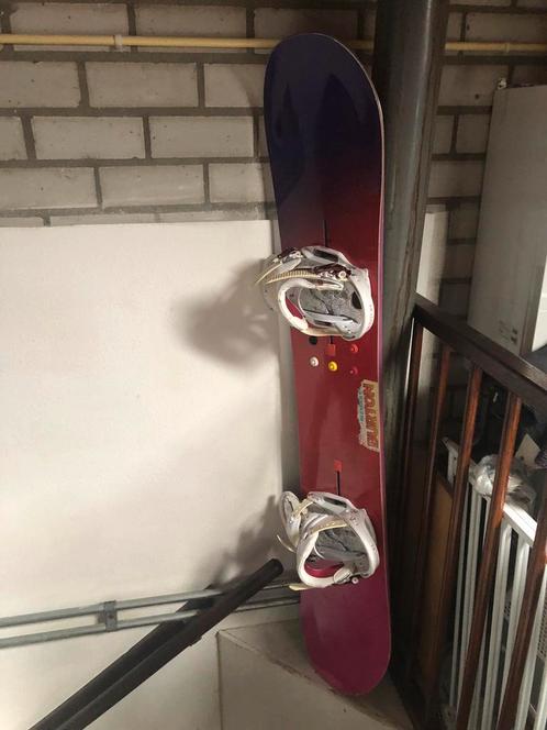 Burton snowboard met toebehoren, Sport en Fitness, Snowboarden, Gebruikt, Board, Ophalen