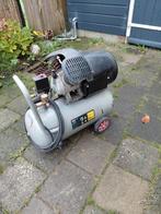 Ferm Compressor - 50 liter 220V, Doe-het-zelf en Verbouw, Compressors, Ophalen, Gebruikt, 6 tot 10 bar, 25 tot 100 liter