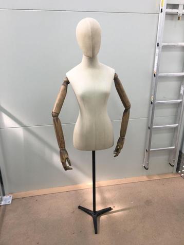 Etalagepop torso vrouw paspop kleermakersbuste beschikbaar voor biedingen