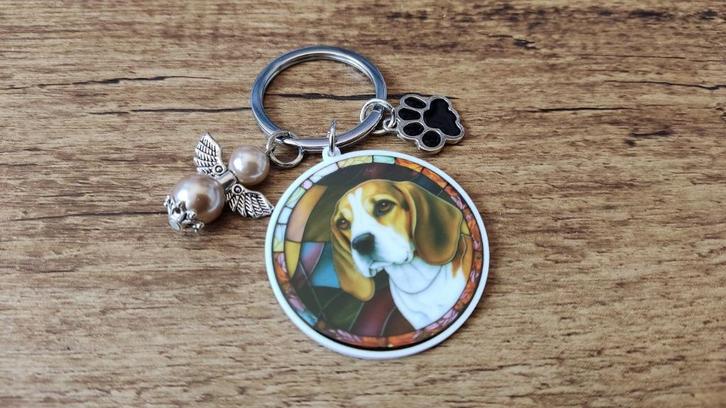 Sleute/Taslhanger Beagle groot rond met lucky angel, Verzamelen, Sleutelhangers, Nieuw, Dier of Natuur, Verzenden