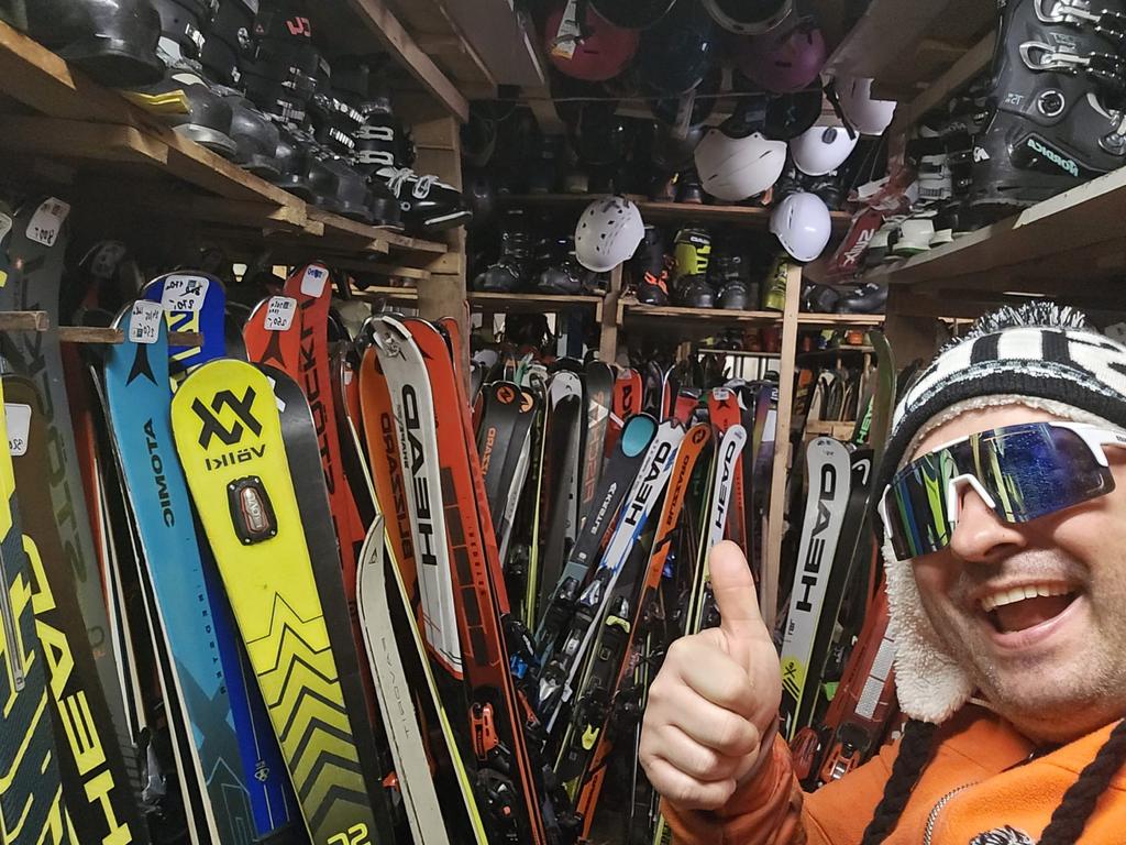 HEEL VEEL SKIS VAN ALLE SOORTEN ! SNOWBOARDS OOK, Sport en Fitness, 160 tot 180 cm, Ophalen of Verzenden, Zo goed als nieuw, Carve
