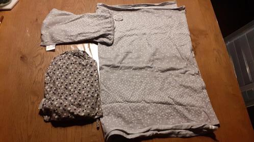 2 voedingssjaals, Kinderen en Baby's, Babyvoeding en Toebehoren, Gebruikt, Overige typen, Ophalen of Verzenden