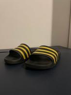 Adidas Slippers - Maat 5, Ophalen, Zo goed als nieuw, Slippers