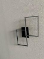 Moderne Wandlamp met 3 Lichtstanden, Huis en Inrichting, Lampen | Wandlampen, Ophalen of Verzenden, Zo goed als nieuw, Metaal