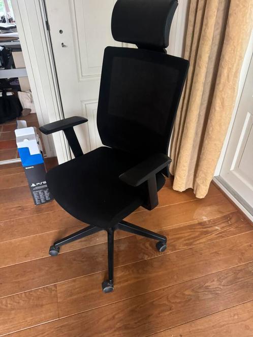 Moderne ergonomische bureaustoel met hoofdsteun, Huis en Inrichting, Bureaustoelen, Zo goed als nieuw, Bureaustoel, Zwart, Ergonomisch
