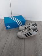 Zgan sneakers Adidas superstar maat 4, Kleding | Dames, Schoenen, Ophalen of Verzenden, Zo goed als nieuw