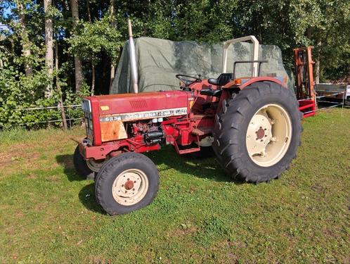 633 international   en set gewichten 34 kilo, Zakelijke goederen, Agrarisch | Tractoren, 7500 tot 10000, Case IH, tot 80 Pk, Gebruikt