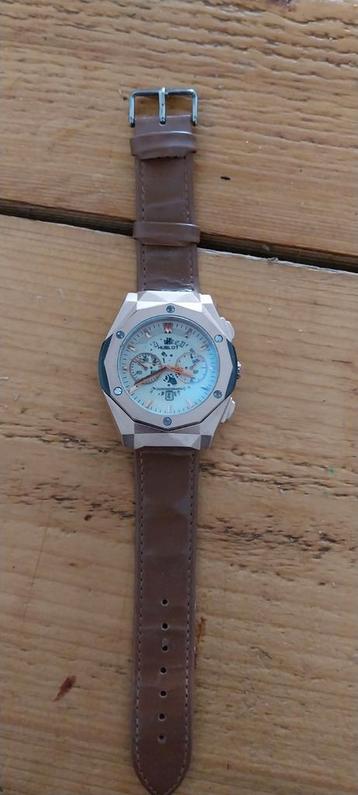 Nette heren horloge  beschikbaar voor biedingen