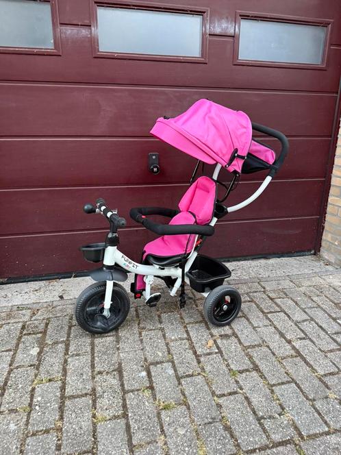 Driewieler kinderfiets met duwstang, voetsteun en trappers, Fietsen en Brommers, Fietsen | Driewielers, Zo goed als nieuw, Duwstang
