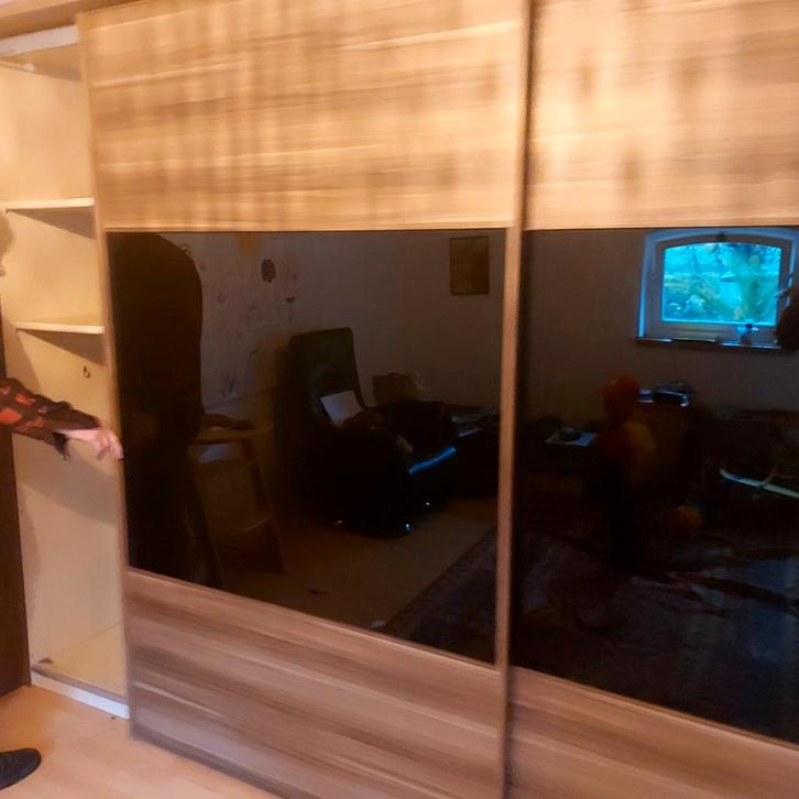 Grote Klerenkast - 2.20m hoog, 2.60m breed, Huis en Inrichting, Kasten | Kledingkasten, Gebruikt, 200 cm of meer, 200 cm of meer