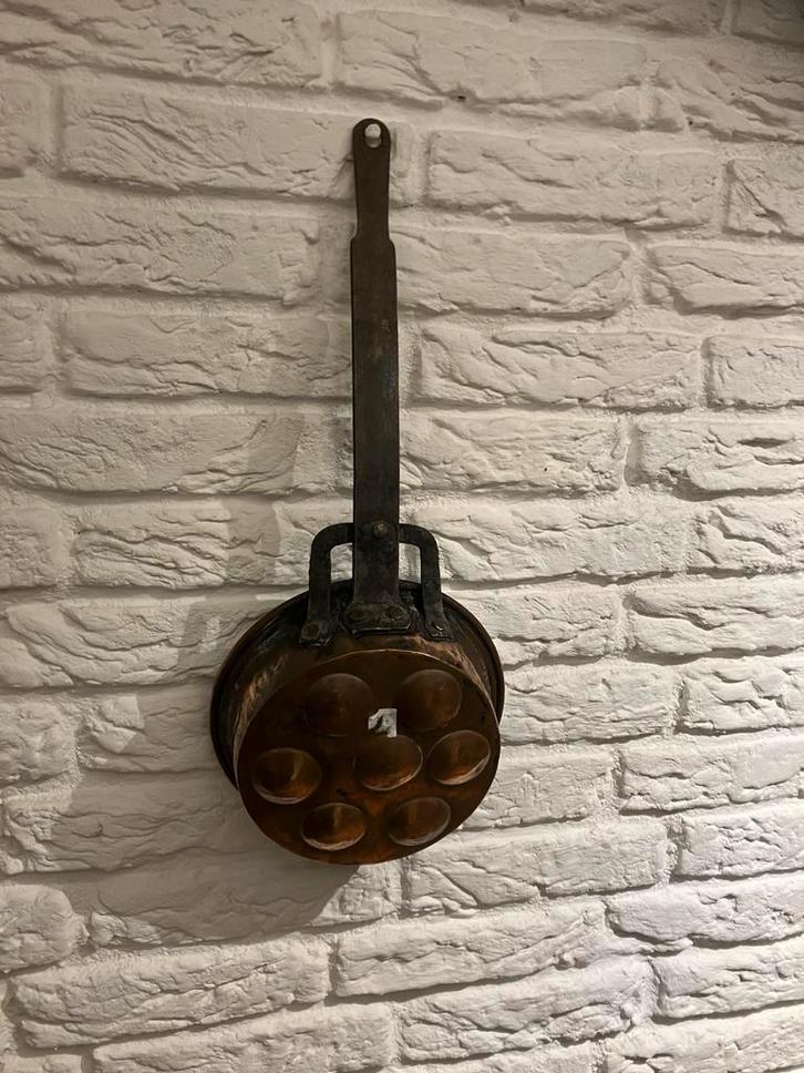 Antieke koperen poffertjespan, Antiek en Kunst, Antiek | Koper en Brons, Koper, Ophalen