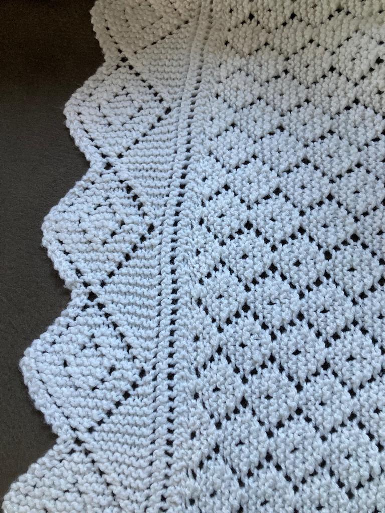 Handgemaakt wollen babydeken, Kinderen en Baby's, Ophalen of Verzenden, Zo goed als nieuw, 100 cm of meer, Deken