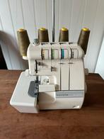 Lockmachine toyota, Hobby en Vrije tijd, Naaimachines en Toebehoren, Ophalen, Zo goed als nieuw, Lockmachine, Overige merken