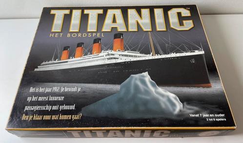 Titanic Het Bordspel Compleet 1998 Universal Games, Hobby en Vrije tijd, Gezelschapsspellen | Bordspellen, Gebruikt, Drie of vier spelers