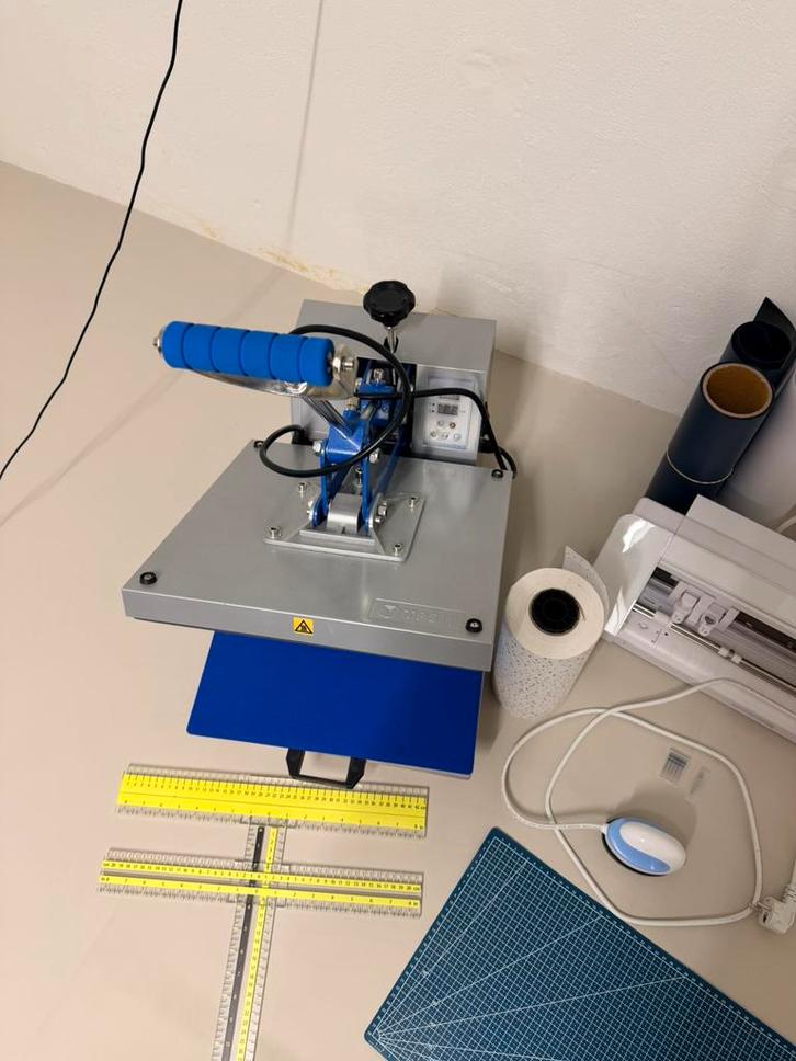 Drukpers + snijplotter + accessoires, Diensten en Vakmensen, Drukwerk en Grafisch ontwerpers