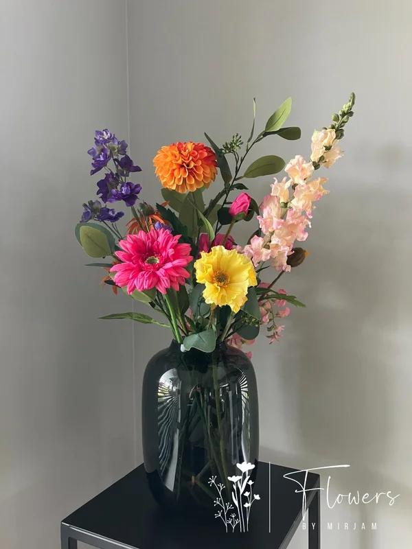 Zijden silk boeket met vrolijke kleuren NIEUW!, Binnen, Info@flowersbymirjam.nl, Nieuw, Transformatorstraat 6a