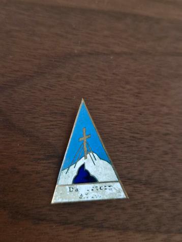 380 Pin Vintage Da Lat Vietnam Emaille Pin beschikbaar voor biedingen