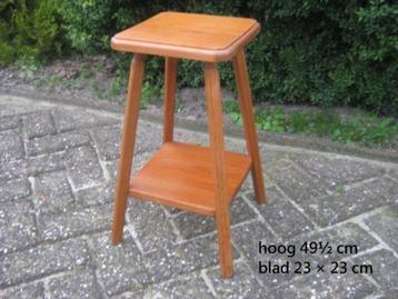 tafeltje, bloementafeltje, bijzettafeltje, plantentafeltje beschikbaar voor biedingen
