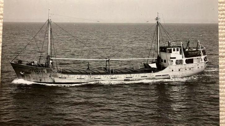 Terneuzense Scheepsbouw  coaster CONDOR  1951, Verzamelen, Ansichtkaarten | Nederland, Ophalen of Verzenden