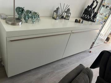 Hulsta dressoir wit beschikbaar voor biedingen