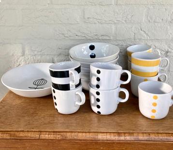 Ikea: vintage Ungdom servies + 3 lichthouders + golfvaasjes beschikbaar voor biedingen