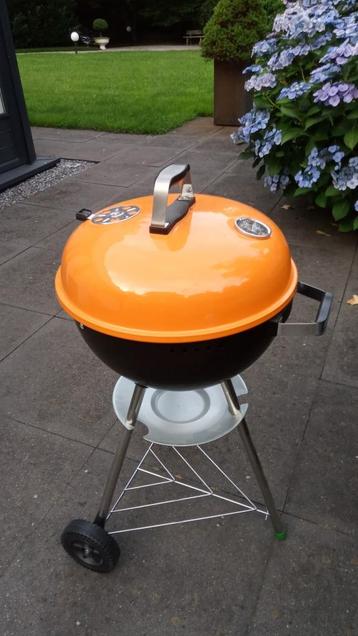 houtskool barbeqeu beschikbaar voor biedingen