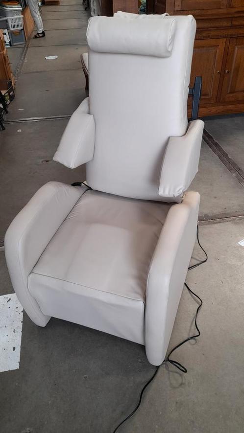 Limoss elektrische relaxstoel, Huis en Inrichting, Fauteuils, Zo goed als nieuw, Ophalen