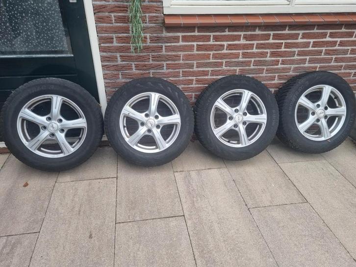 Aluminium velgen Suzuki (met banden), Auto-onderdelen, Banden en Velgen, Banden en Velgen, Winterbanden, 15 inch, 195 mm, Gebruikt