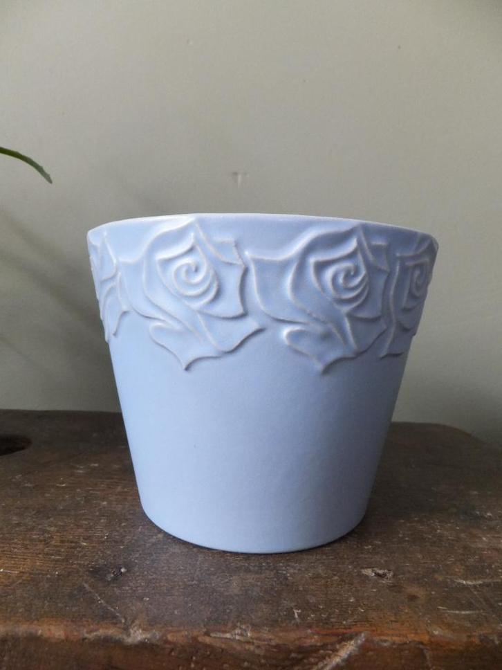 gratis verzenden vintage lichtblauwe bloempot roos W Germany, Huis en Inrichting, Woonaccessoires | Overige, Zo goed als nieuw