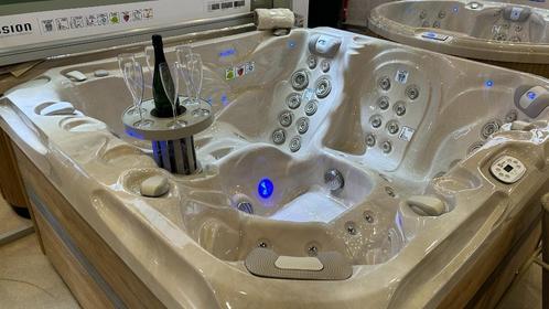 Spa Soulmate, Tuin en Terras, Bubbelbaden en Hottubs, Nieuw, Vast, Afdekzeil, Filter, Pomp, Inbouw, Verzenden