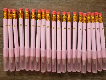 Roze potloodjes met gum en dopje. Nieuw! beschikbaar voor biedingen